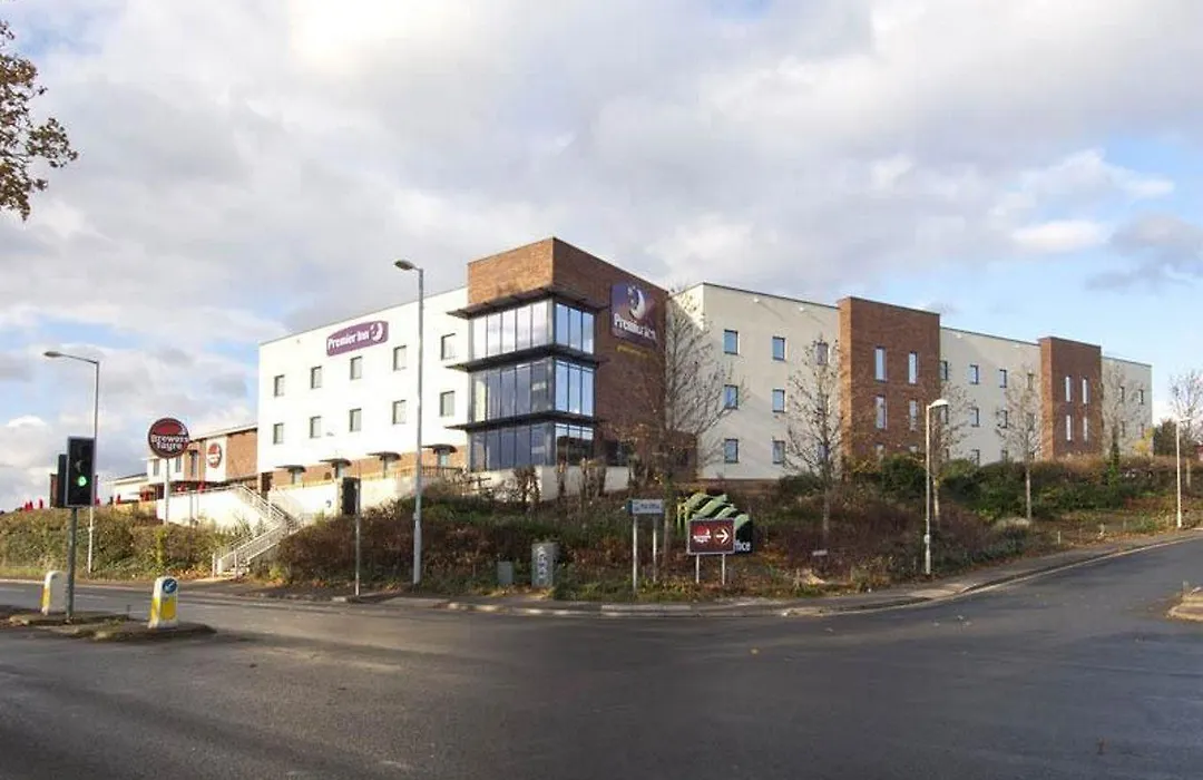 Premier Inn Exeter-1